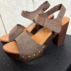 Avellini Italian Distressed Brown Leather Sandals (New) size 9 1/2
